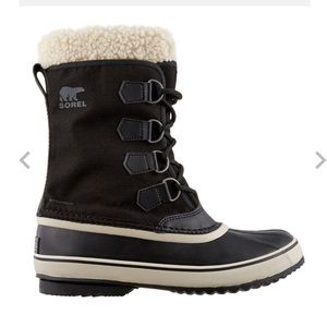 Sorel Women’s Carnival boots